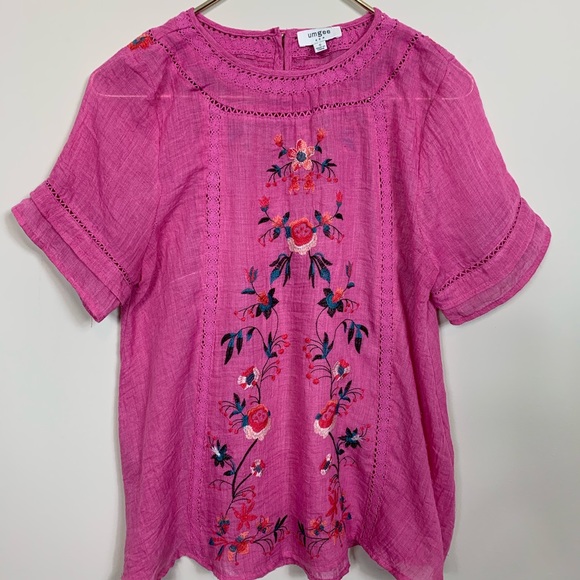 Umgee Tops - Umgee deep pink embroidered BOHO top sz S